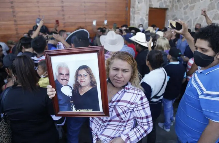 Guadalajara se vuelca con Vicente Fernández y lo despide con toda su música Guadalajara se vuelca con Vicente Fernández y lo despide con toda su música