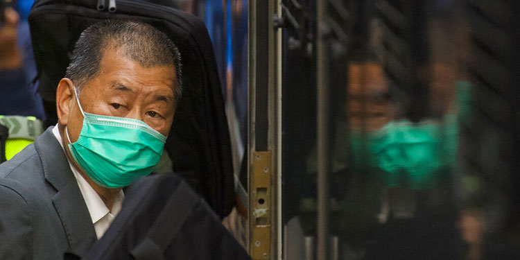 Condenan a 13 meses a magnate hongkonés por vigilia ilegal Condenan a 13 meses a magnate hongkonés por vigilia ilegal