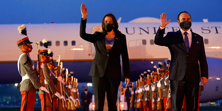 Kamala Harris confirma la inversión de unos 1,200 millones de dólares para Centro América Kamala Harris confirma la inversión de unos 1,200 millones de dólares para Centro América