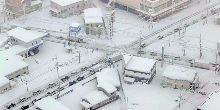 Nieve deja niveles récord en Japón e interrupciones en transporte Nieve deja niveles récord en Japón e interrupciones en transporte