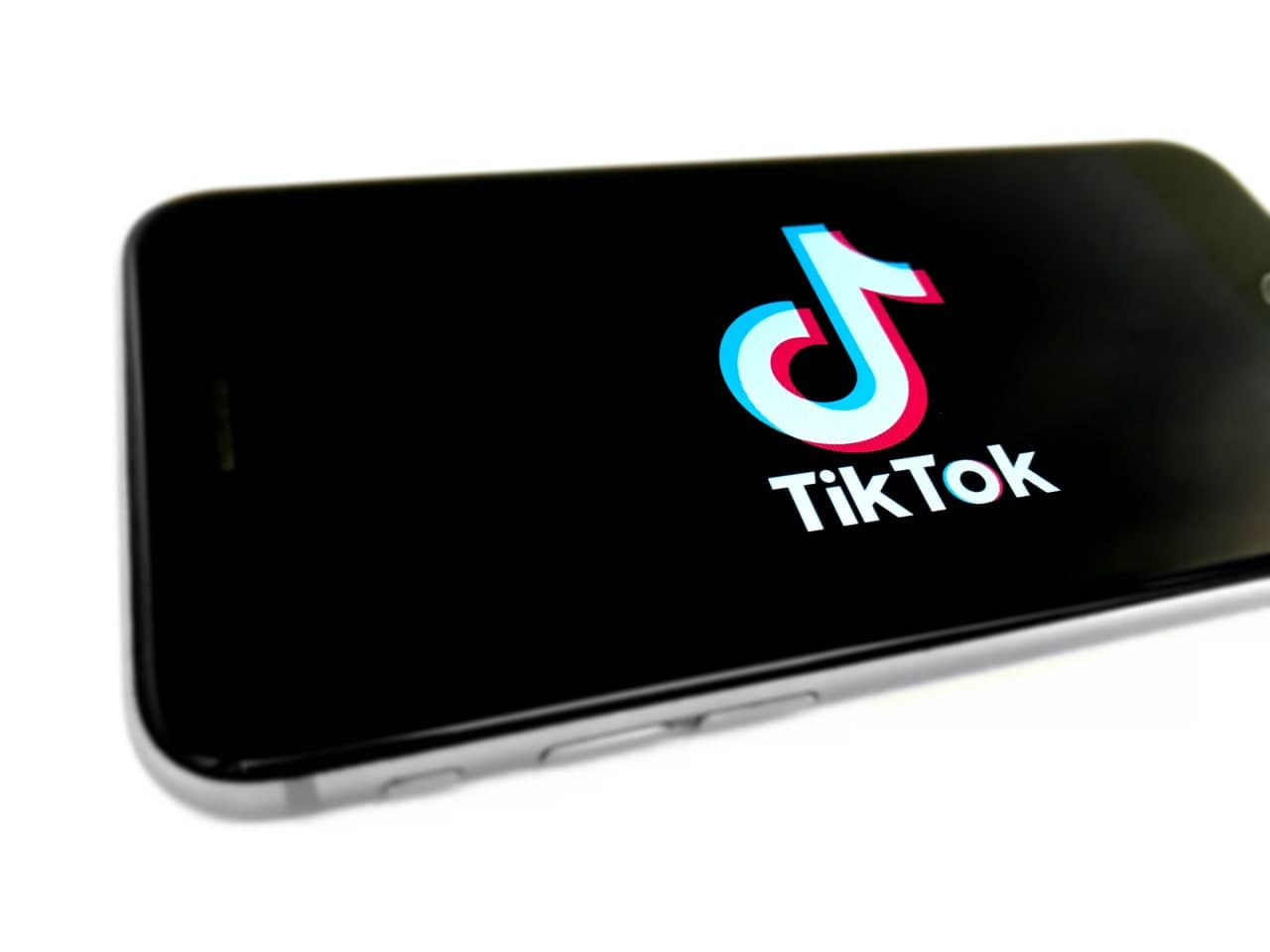 Adiós Google,  TikTok es oficialmente el sitio web más visitado del mundo.