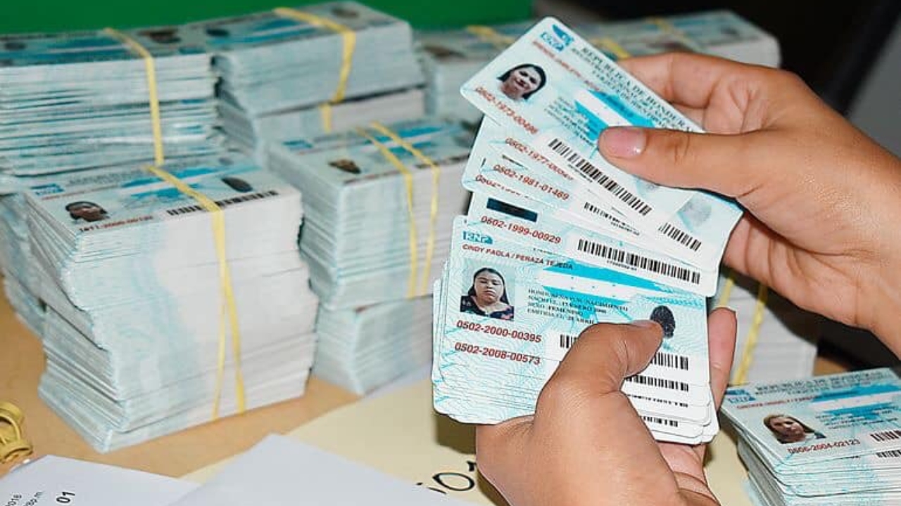 Hoy a las doce de la noche  caduca vigencia de vieja identidad