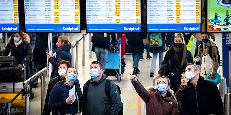 Por quinto día consecutivo suspenden miles de vuelos en el mundo por la variante Ómicron Por quinto día consecutivo suspenden miles de vuelos en el mundo por la variante Ómicron