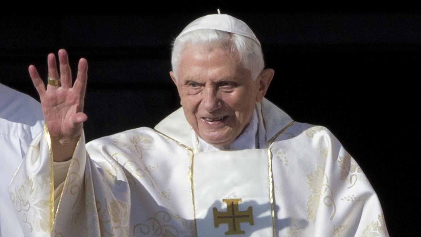 El Vaticano defiende a Benedicto XVI de informe sobre abuso sexual El Vaticano defiende a Benedicto XVI de informe sobre abuso sexual