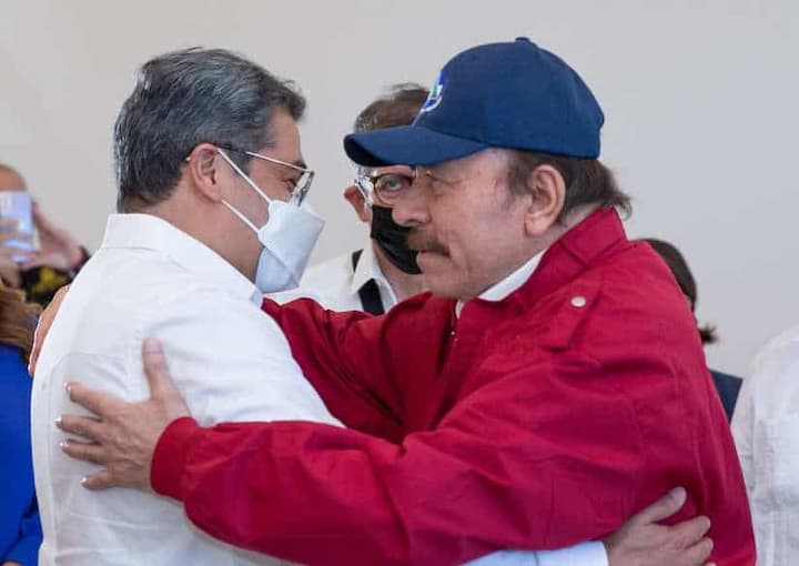 Presidente Hernández asiste a toma de posesión de Ortega