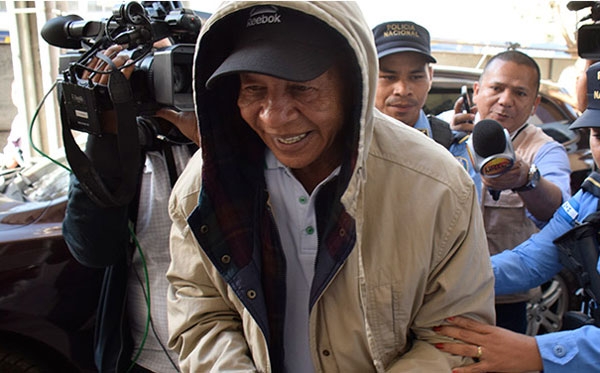 En libertad se defenderá exjerarca policial Ambrosio Maradiaga, tras dictarle sobreseimiento definitivo. En libertad se defenderá exjerarca policial Ambrosio Maradiaga, tras dictarle sobreseimiento definitivo.