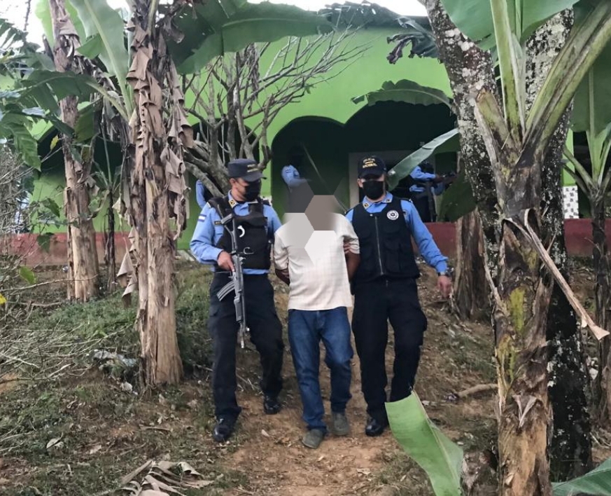 En poder de droga y armas detienen a supuesto integrante de la banda «Ander» en Comayagua En poder de droga y armas detienen a supuesto integrante de la banda «Ander» en Comayagua