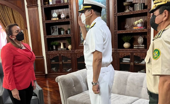 Xiomara Castro ratifica en sus puestos a altos cargos del Estado Mayor Conjunto de FFAA Xiomara Castro ratifica en sus puestos a altos cargos del Estado Mayor Conjunto de FFAA