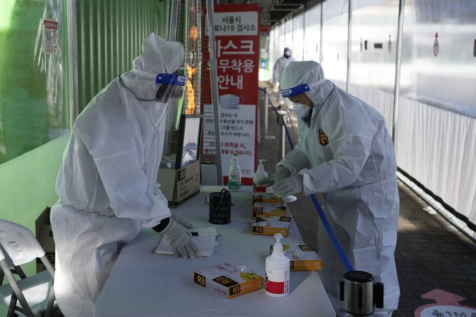 Corea del Sur informa de la primera muerte relacionada con la variante ómicron