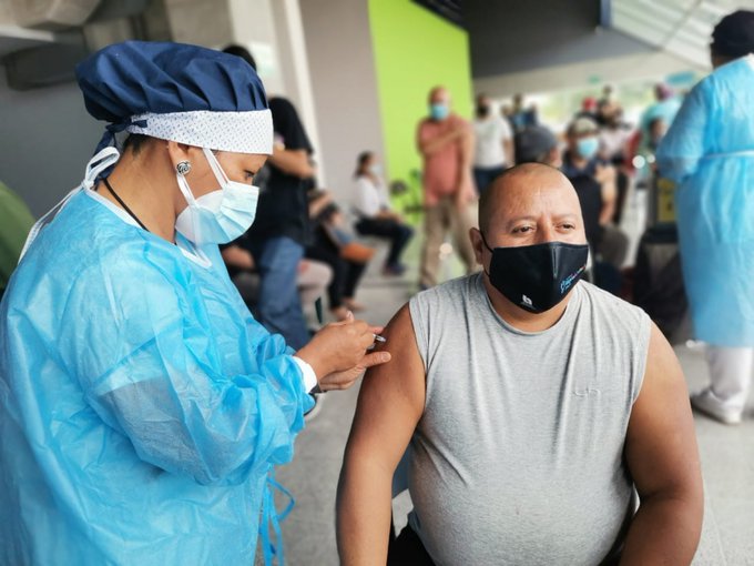 Salud extenderá vacunación anticovid hasta las 7:00 PM Salud extenderá vacunación anticovid hasta las 7:00 PM