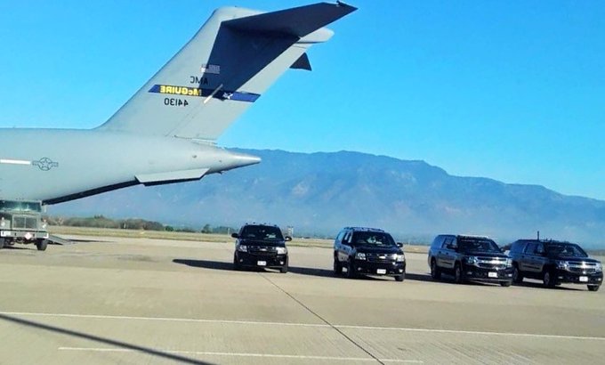 Llega avión con carros blindados que usará Kamala Harris en Honduras Llega avión con carros blindados que usará Kamala Harris en Honduras