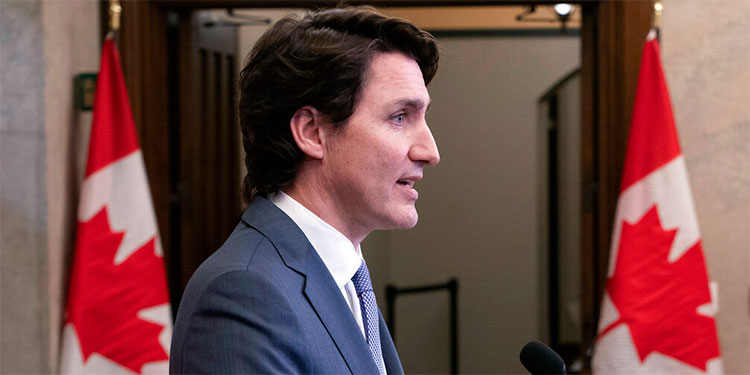 Primer ministro de Canadá Justin Trudeau da positivo a Covid-19