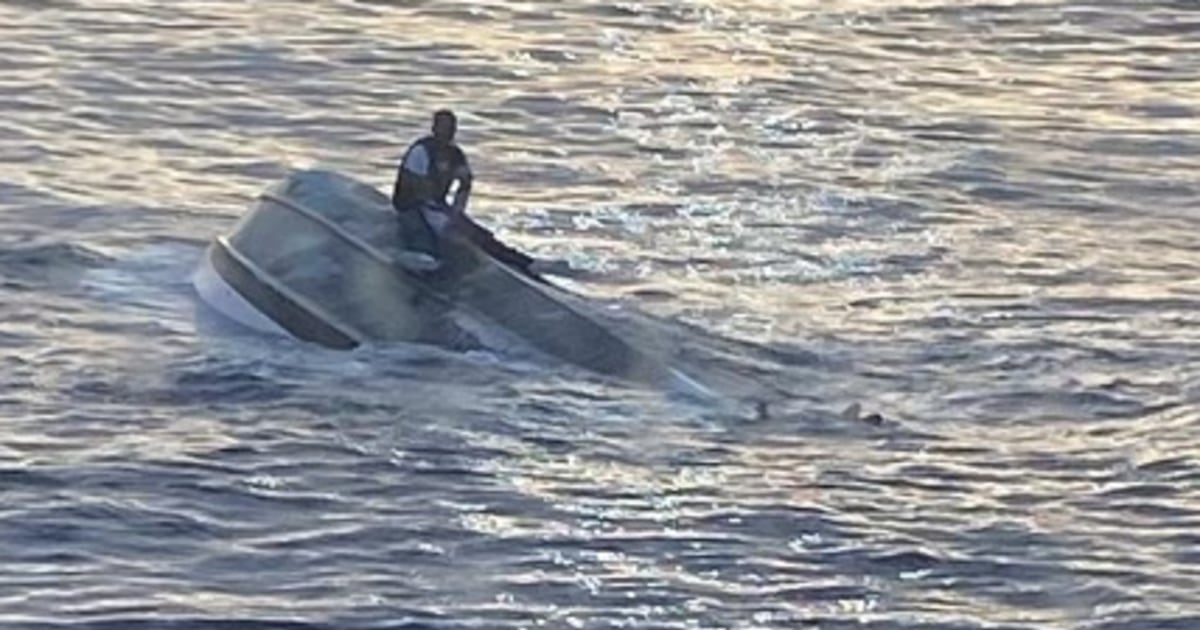 La Guardia Costera rescata un cadáver y tiene pocas esperanzas de hallar a los 38 migrantes que naufragaron frente a Florida La Guardia Costera rescata un cadáver y tiene pocas esperanzas de hallar a los 38 migrantes que naufragaron frente a Florida