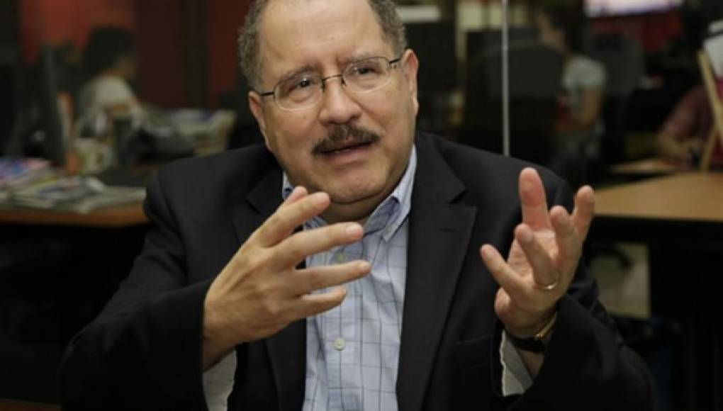 Hugo Noé Pino: Nuevo gobierno buscará aliviar el peso de la deuda pública a través de un reperfilamiento Hugo Noé Pino: Nuevo gobierno buscará aliviar el peso de la deuda pública a través de un reperfilamiento