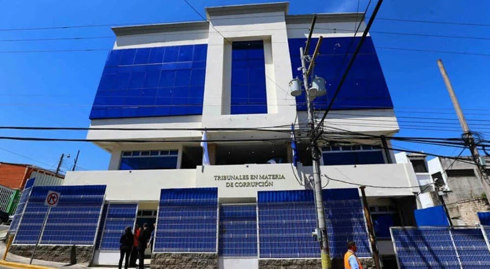 Inicia juicio oral contra dos exdirectivos del IHSS por otro caso de desfalco