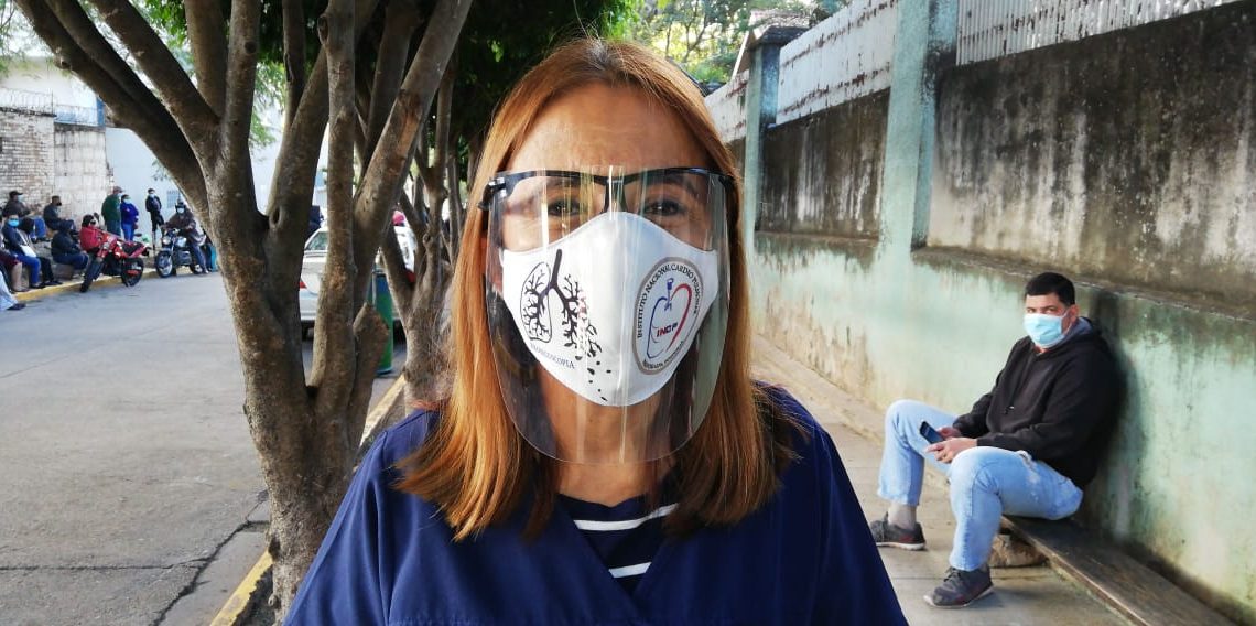 Dra. Suyapa Sosa: «Es ridículo que tras botar al personal de primera linea, ahora nos pidan un plan de contingencia» Dra. Suyapa Sosa: «Es ridículo que tras botar al personal de primera linea, ahora nos pidan un plan de contingencia»