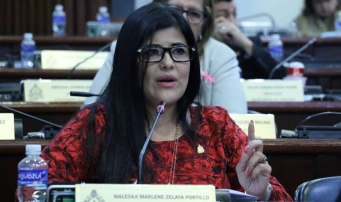 Walezka Zelaya reitera acusaciones contra Kelvin Aguirre por atender interés de grupos de poder Walezka Zelaya reitera acusaciones contra Kelvin Aguirre por atender interés de grupos de poder