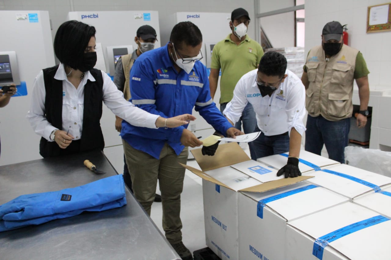 Honduras recibe el primer lote de vacunas pediátricas contra la Covid-19