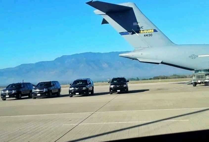 Arriban a Honduras vehículos blindados que usará Kamala Harris durante toma de posesión Arriban a Honduras vehículos blindados que usará Kamala Harris durante toma de posesión