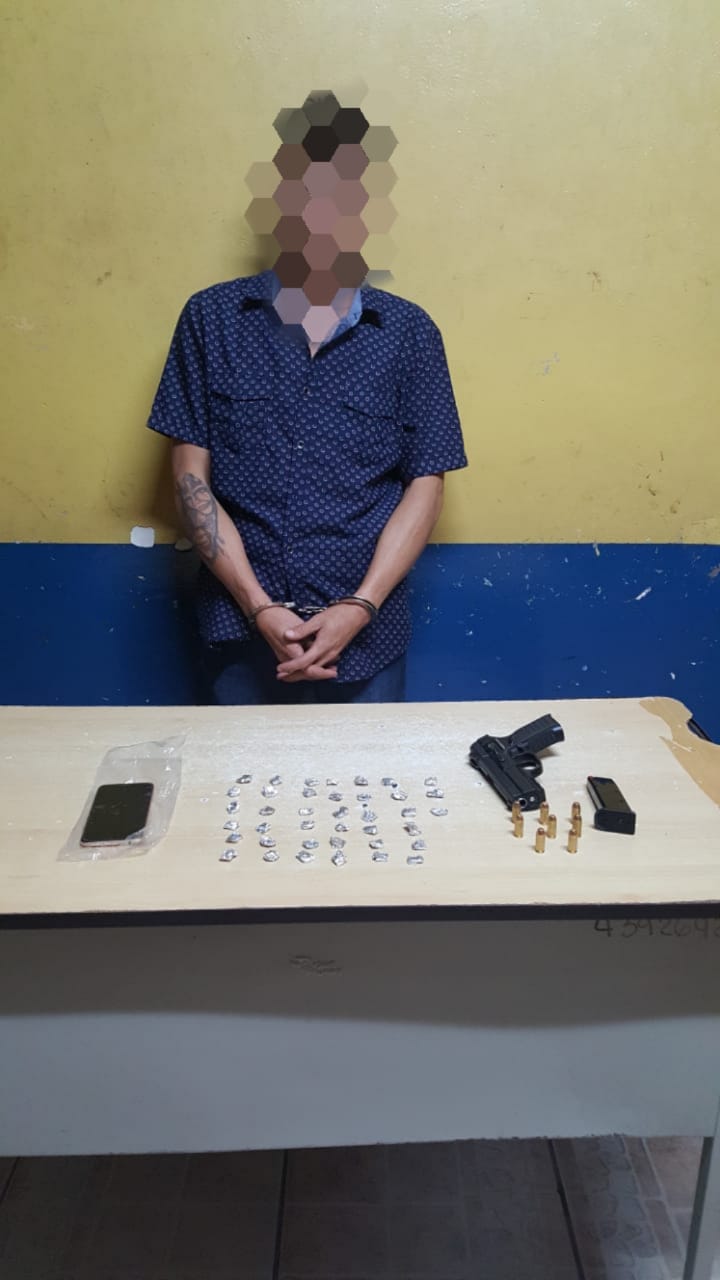 Detenido por tráfico ilícito de drogas y portación ilegal de arma de fuego Detenido por tráfico ilícito de drogas y portación ilegal de arma de fuego