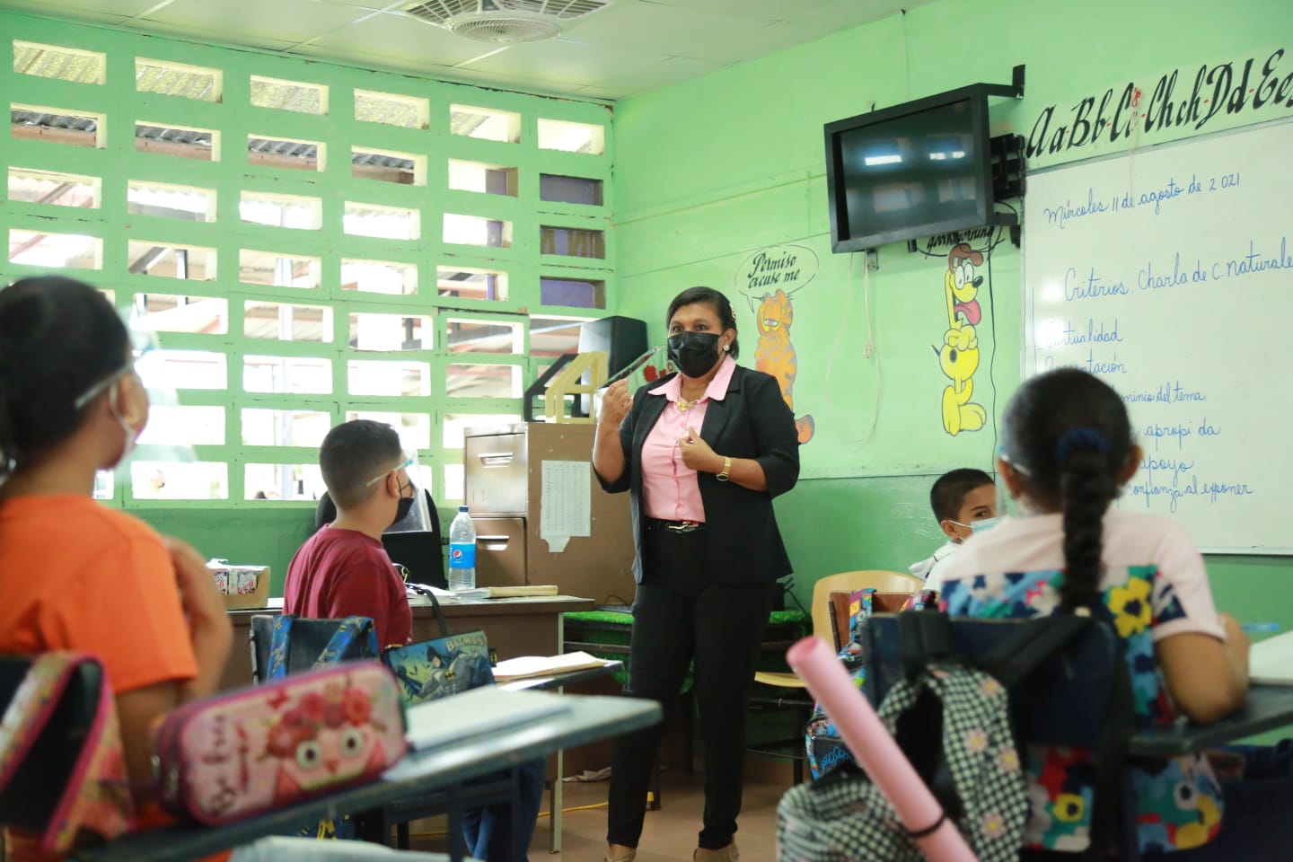 El Salvador anuncia comienzo de año escolar el 31 de enero en semipresencial