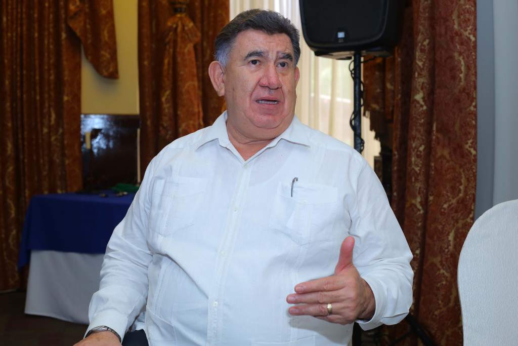 Expresidente del BCH: “Inversión de Inprema en Palmerola haría crecer las ganancias y ahorros de maestros” Expresidente del BCH: “Inversión de Inprema en Palmerola haría crecer las ganancias y ahorros de maestros”