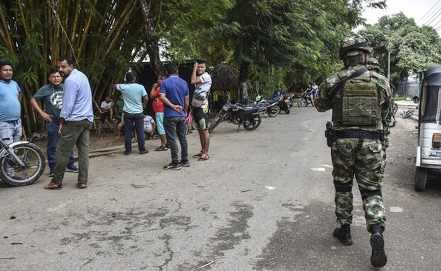 Autoridades colombianas confirman 24 muertos por choques entre el ELN y FARC Autoridades colombianas confirman 24 muertos por choques entre el ELN y FARC