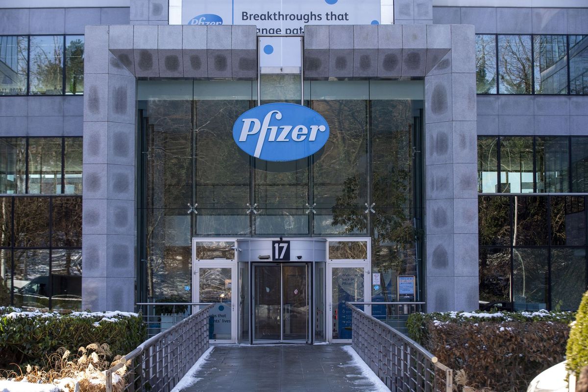 Pfizer anunció que tendrá lista en marzo una nueva vacuna contra la variante Ómicron del coronavirus Pfizer anunció que tendrá lista en marzo una nueva vacuna contra la variante Ómicron del coronavirus