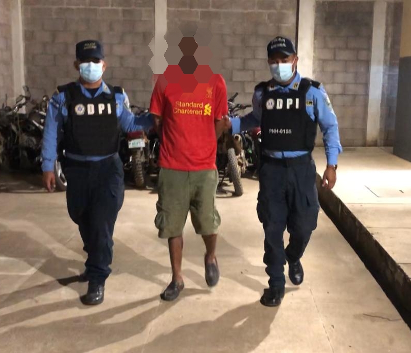 Detienen a un hombre por maltratar a su padre de 71 años en Olancho Detienen a un hombre por maltratar a su padre de 71 años en Olancho