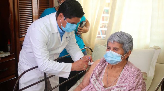 Viceministro de Salud confirma que hay inventario de vacunas contra  la influenza y COVID-19