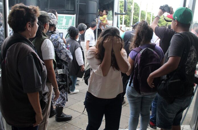 Autoridades mexicanas interceptan a más de 3,000 migrantes en 48 horas Autoridades mexicanas interceptan a más de 3,000 migrantes en 48 horas