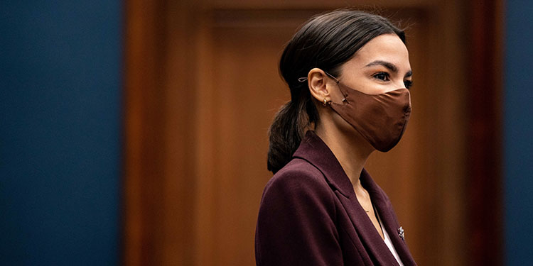 El hombre que amenazó a congresistas Pelosi y Ocasio-Cortez se declara culpable