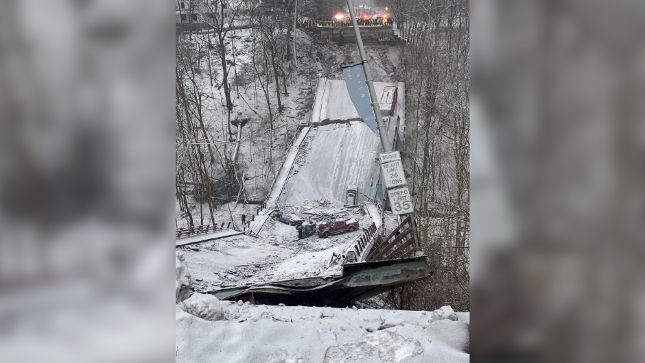 Un puente colapsa en Pittsburgh horas antes de la visita de Biden a la ciudad Un puente colapsa en Pittsburgh horas antes de la visita de Biden a la ciudad