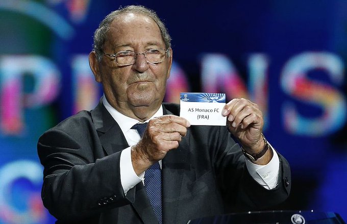 Francisco «Paco» Gento, presidente de honor y exjugador del Real Madrid, fallece a los 88 años. Francisco «Paco» Gento, presidente de honor y exjugador del Real Madrid, fallece a los 88 años.