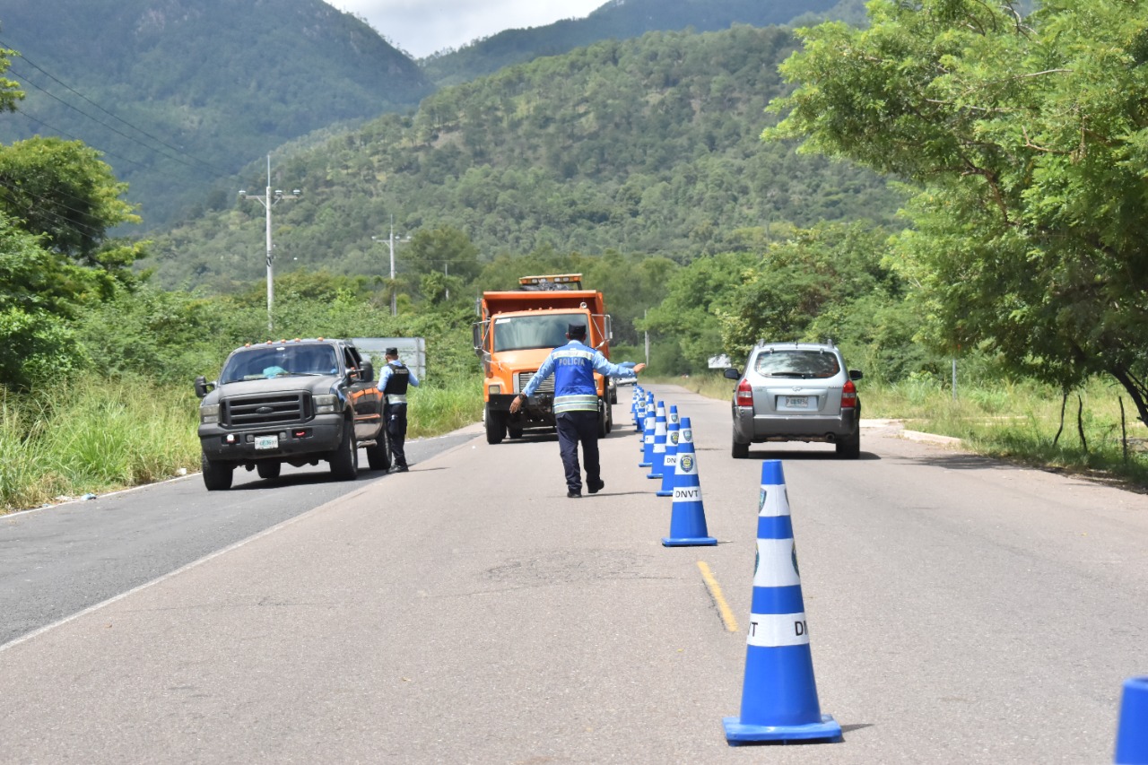 DNVT insta a dueños de vehículos a la adquisición de nuevas placas iniciando terminación 1 y 2 DNVT insta a dueños de vehículos a la adquisición de nuevas placas iniciando terminación 1 y 2