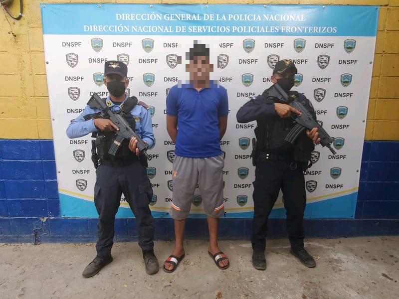 Choluteca: Detienen a una persona por trasladar de manera irregular a ocho cubanos Choluteca: Detienen a una persona por trasladar de manera irregular a ocho cubanos