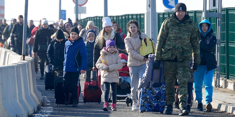 Más de 500 mil refugiados ucranianos en países vecinos