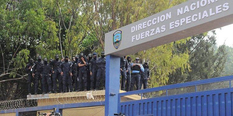JOH pernocta su primera noche detenido en  cuartel de las Fuerzas Especiales «Cobras»