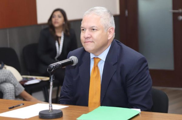 Cancillería hondureña realizará revisión de planillas del servicio exterior