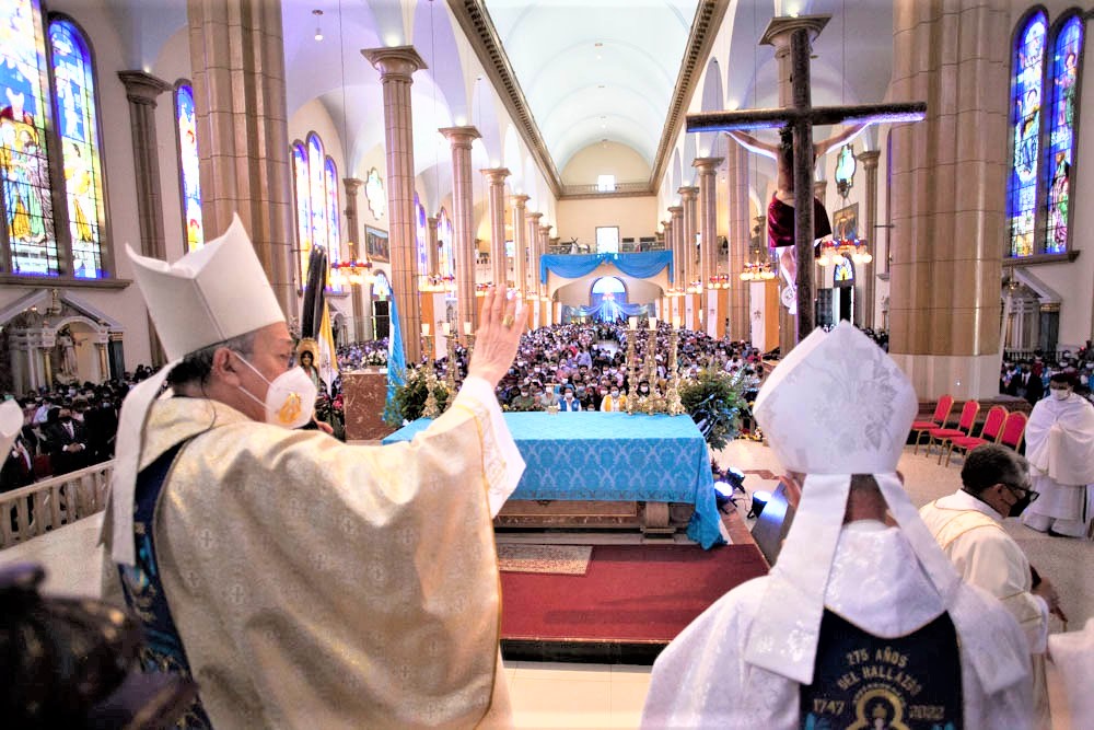 Cardenal Rodríguez pide a la Virgen de Suyapa interceder por una Honduras nueva