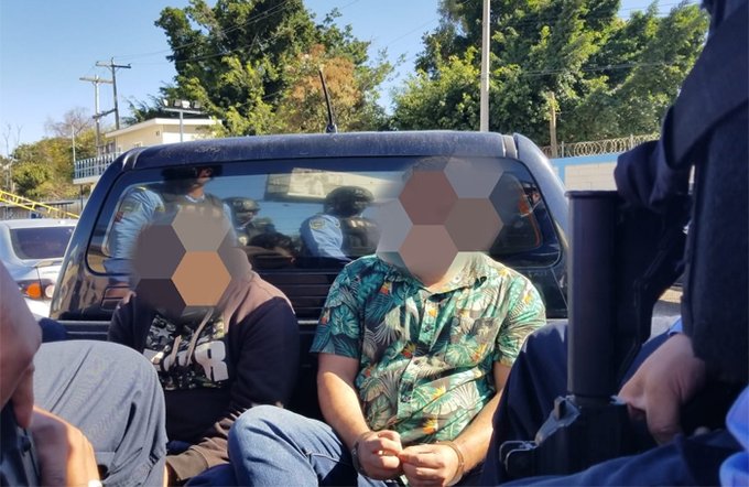 Capturan a dos supuestos secuestradores tras liberar a joven empresario en la capital