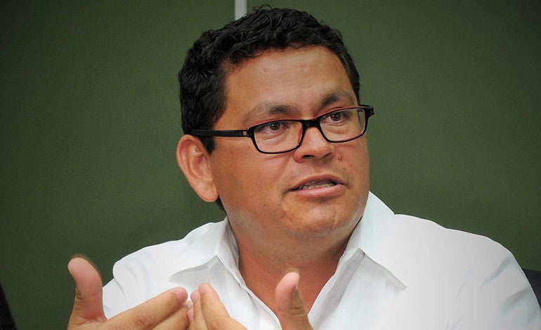 Presidente de Colpedagogosh: «Marlon Escoto es de los ministros más nefastos que tuvo el país»   