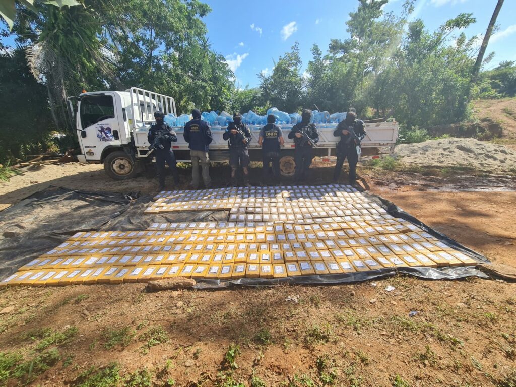 Prisión preventiva para tres acusados de tráfico de 470 kilos de supuesta cocaína