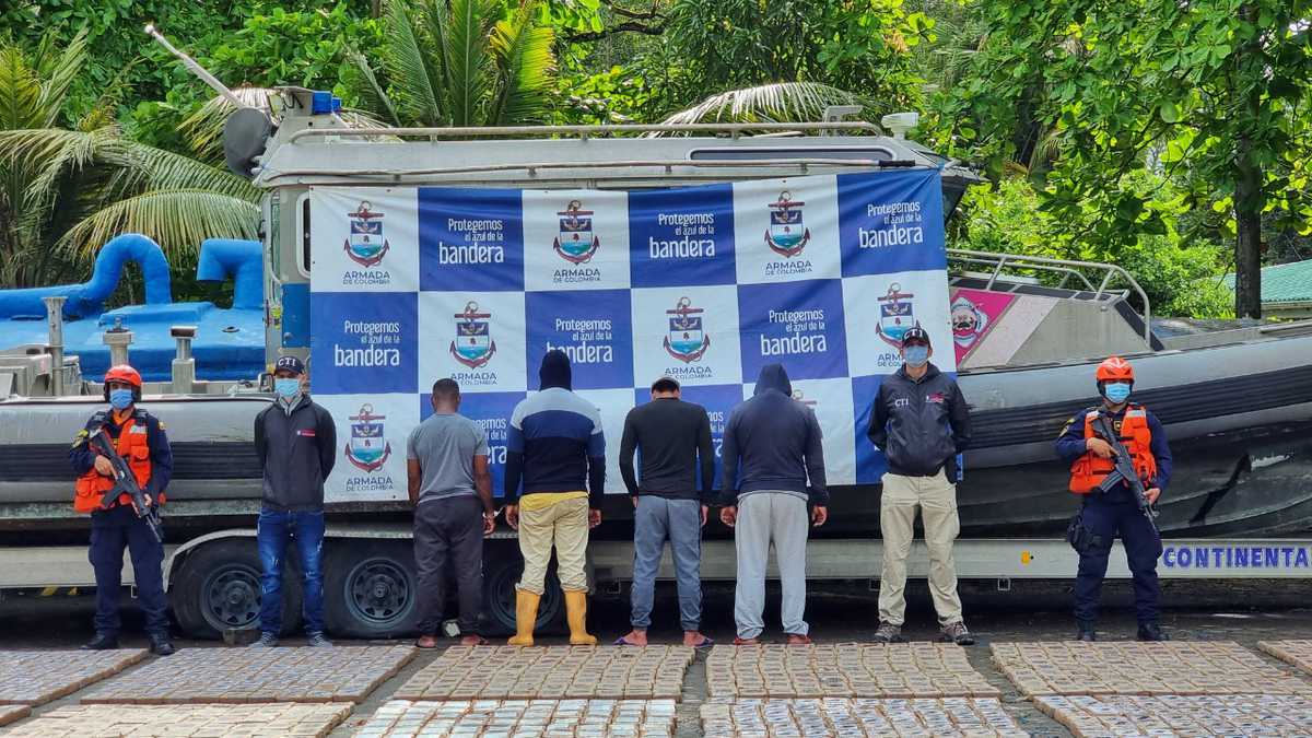 Incautan cuatro toneladas de cocaína en un semisumergible en Colombia Incautan cuatro toneladas de cocaína en un semisumergible en Colombia