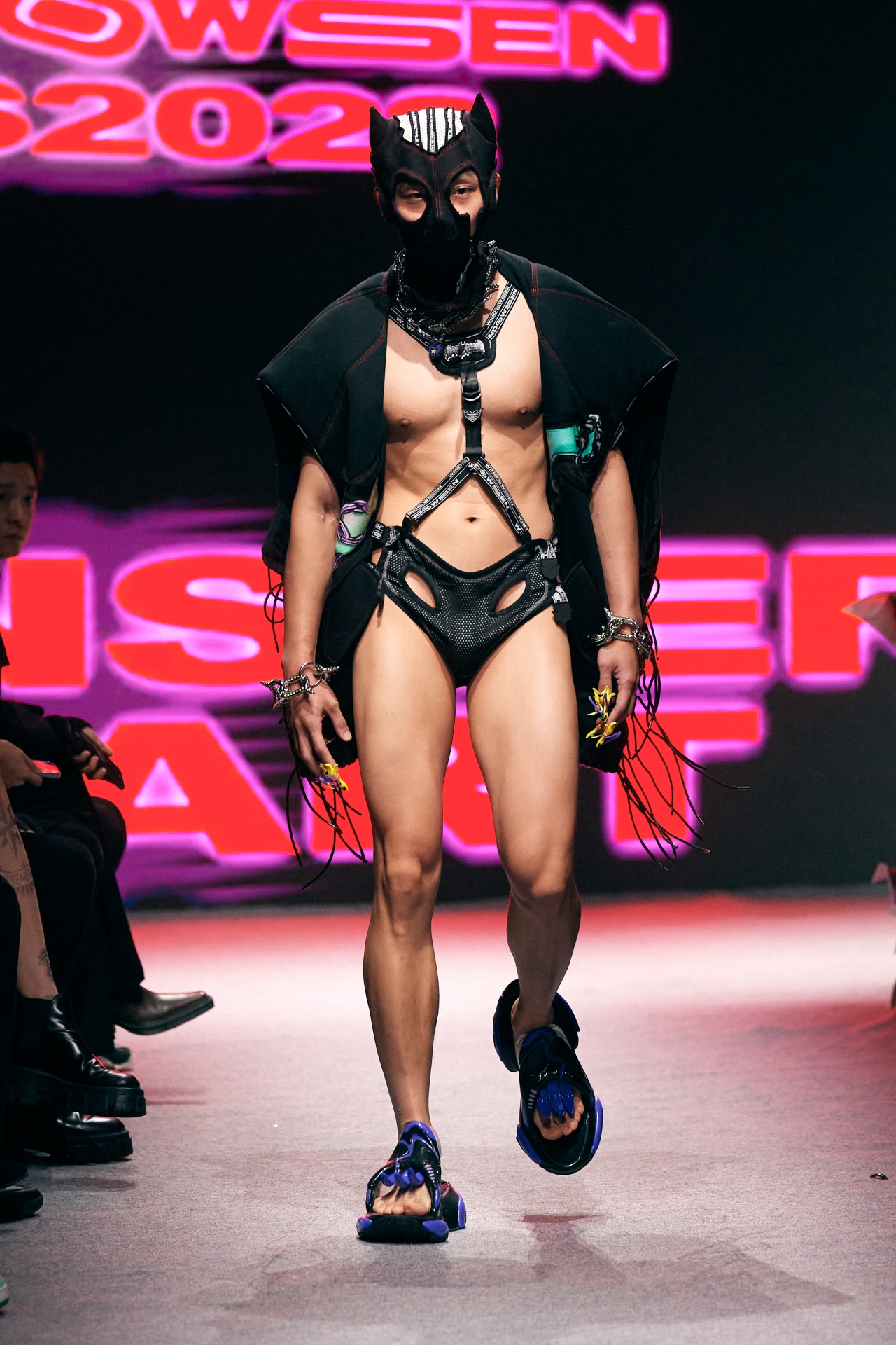 WINDOWSEN-SS22-Look-25