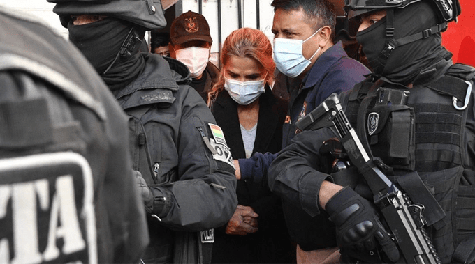 Amplían prisión preventiva de Jeanine Áñez por tres meses más, expresidenta “interina” de Bolivia