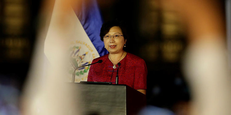 Embajadora de China asegura que victoria electoral de Bukele «abrió nuevo capitulo»