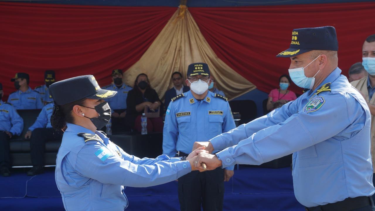 Máximas autoridades policiales realizan traspasos de mando en las instalaciones de la ANAPO