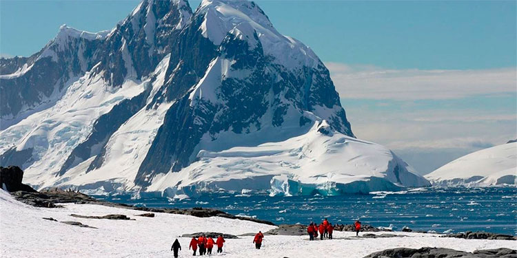 El hielo marino antártico alcanza la extensión más baja de su historia El hielo marino antártico alcanza la extensión más baja de su historia