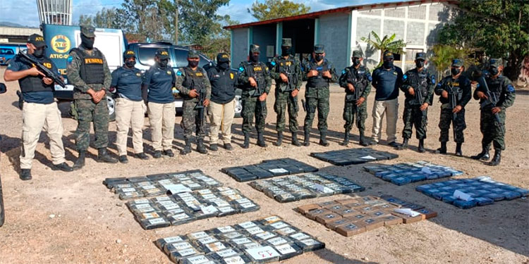 ATIC decomisa cargamento con 222 kilos de cocaina en Lamaní, Comayagua ATIC decomisa cargamento con 222 kilos de cocaina en Lamaní, Comayagua